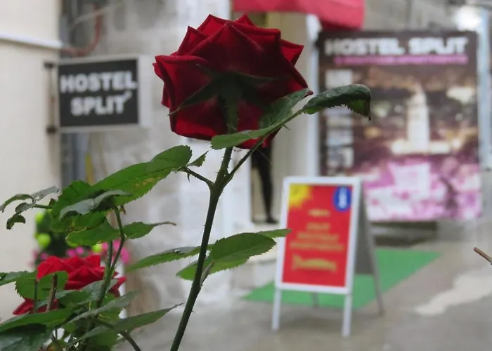 بيت شباب Hostel Split *