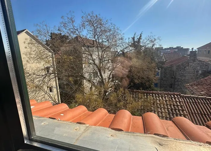 Hostel Split بيت شباب