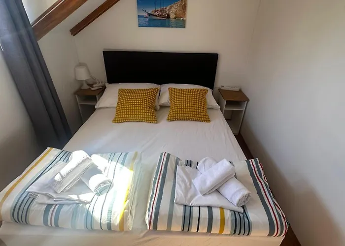 斯普利特旅馆 旅馆 *